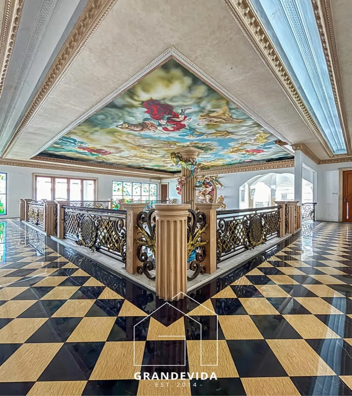 Rumah Dijual Murah Pondok Indah Jakarta Selatan | Design European Classic