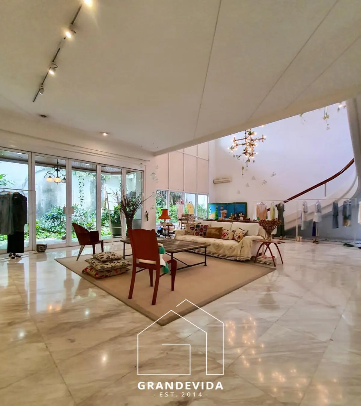 Jual Rumah Simprug Golf Senayan Jakarta Selatan turun Harga