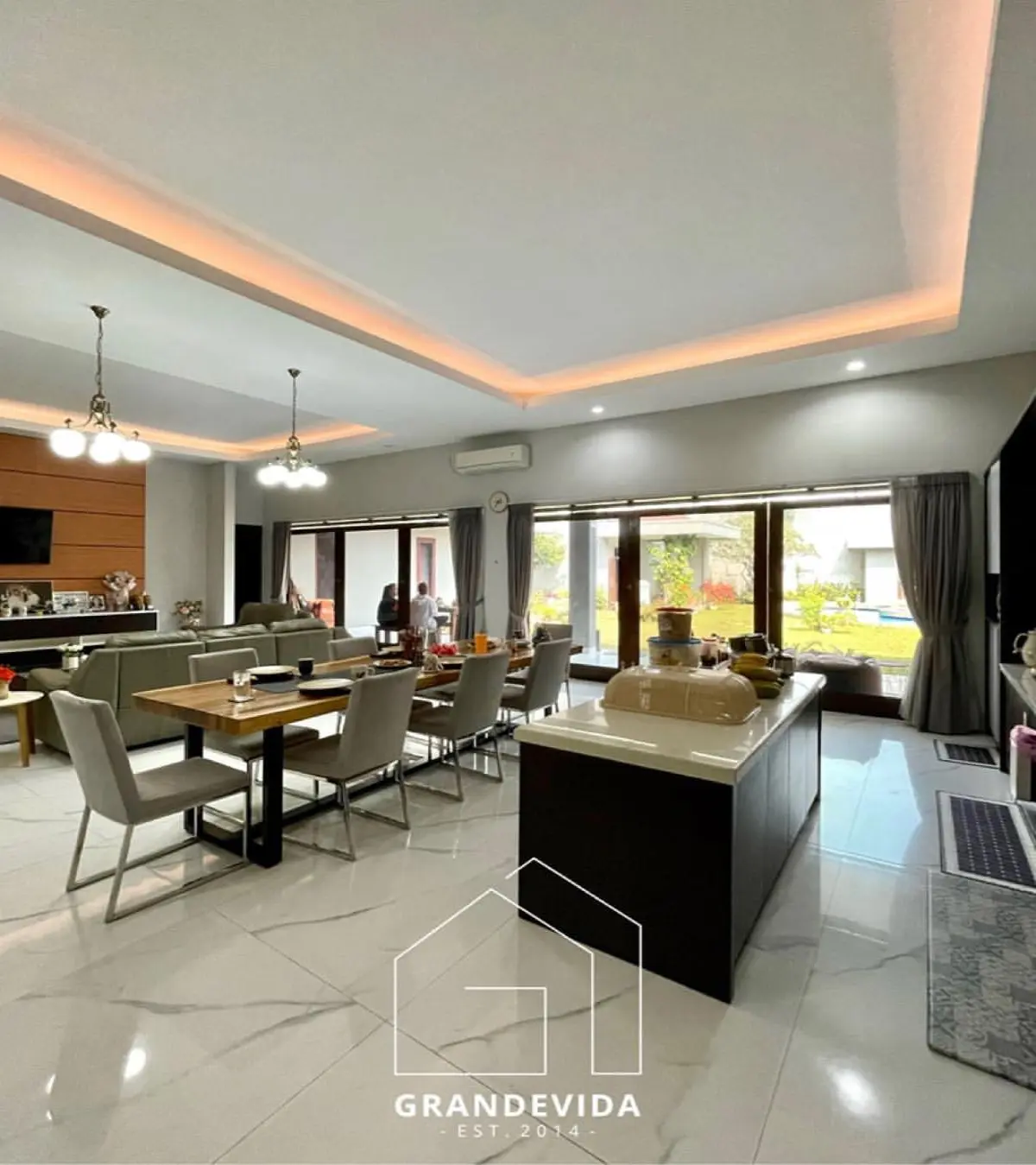 Rumah Mewah Dijual Kebayoran Lama Jakarta Selatan Halaman Luas