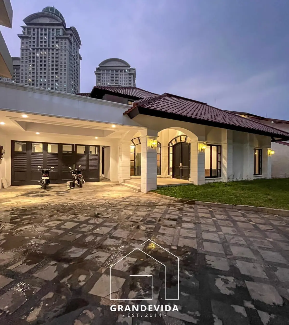 Jual di Rumah Permata Hijau