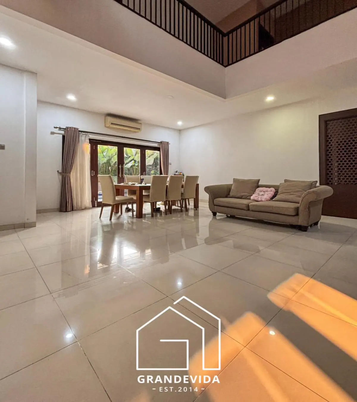 Rumah Dijual di Bintaro Jaya Tangsel Dekat  stasiun KRL