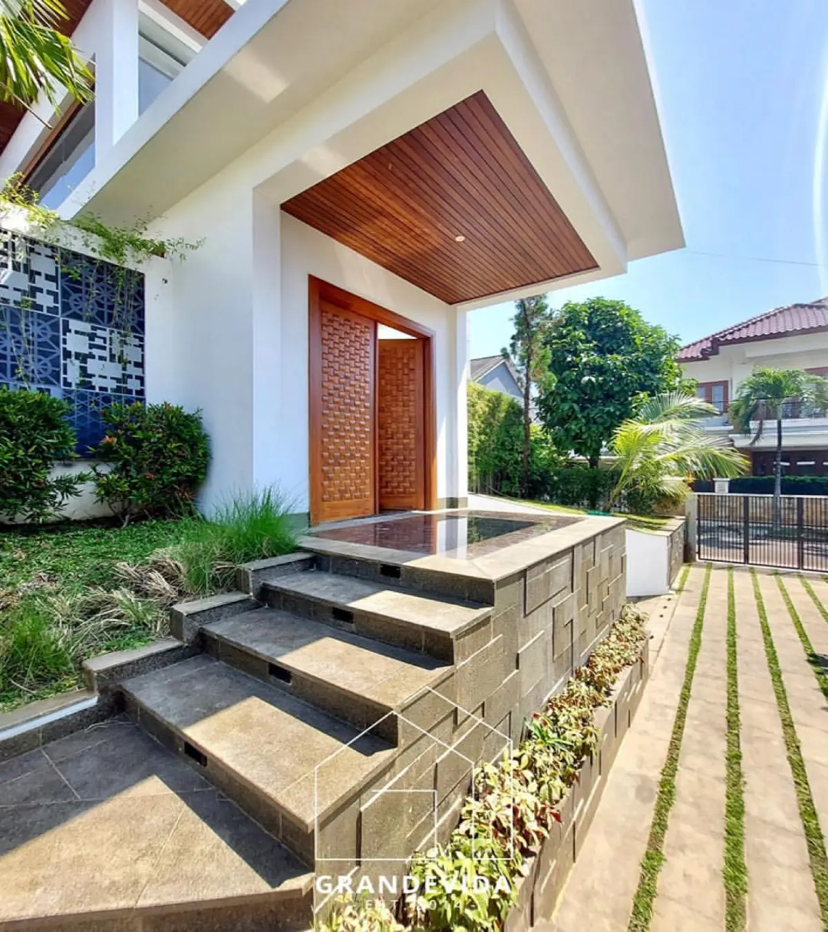 Rumah Dijual di Pondok Indah Jakarta Selatan posisi Hook