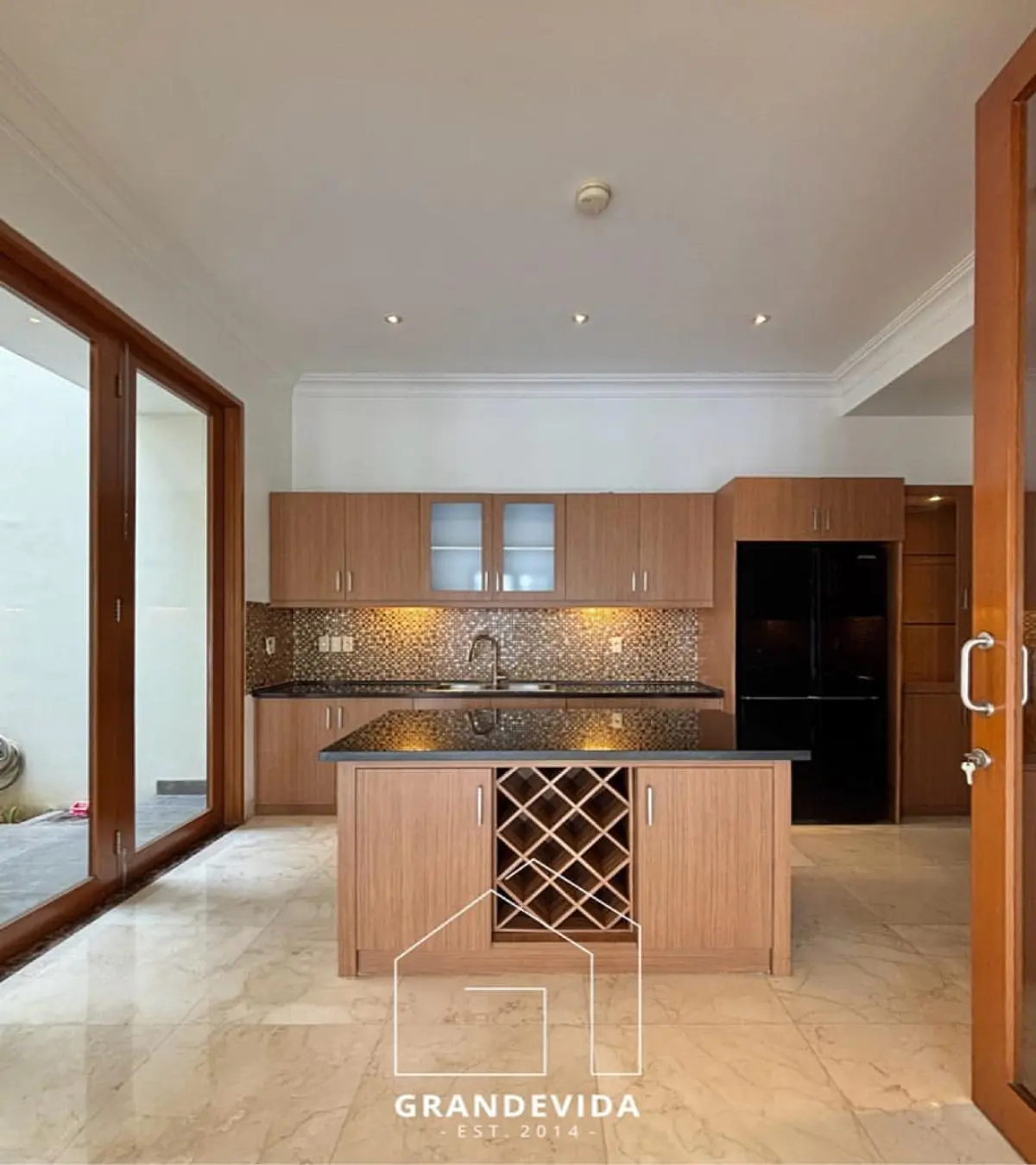 Rumah Dijual di Cipete Jakarta Selatan Semi Furnished