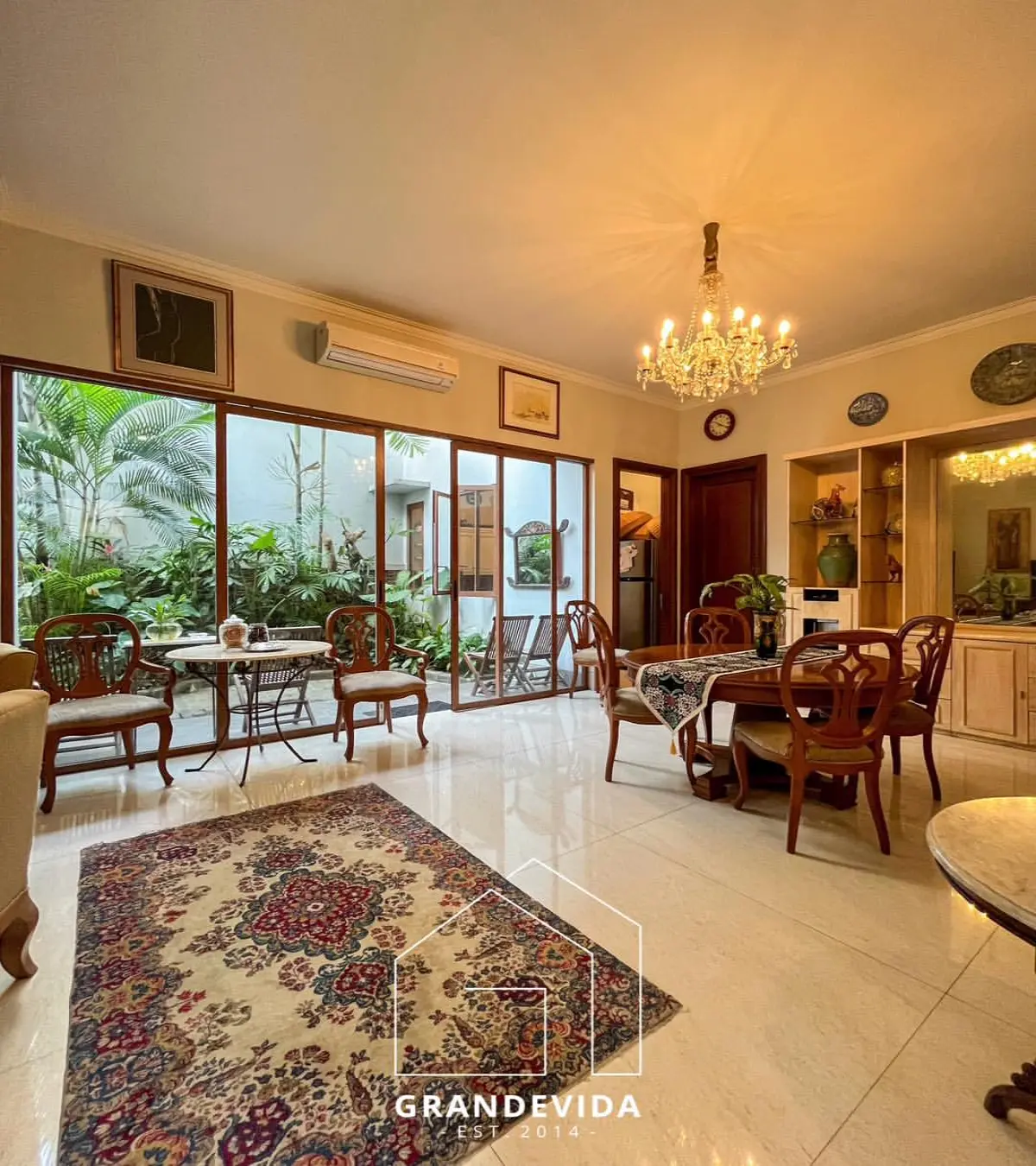 Rumah Cantik Siap Huni di Cilandak Jakarta Selatan Dijual