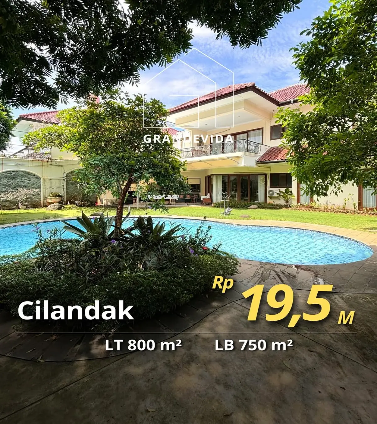 Rumah Dijual di Cilandak Halaman Luas Dalam Townhouse
