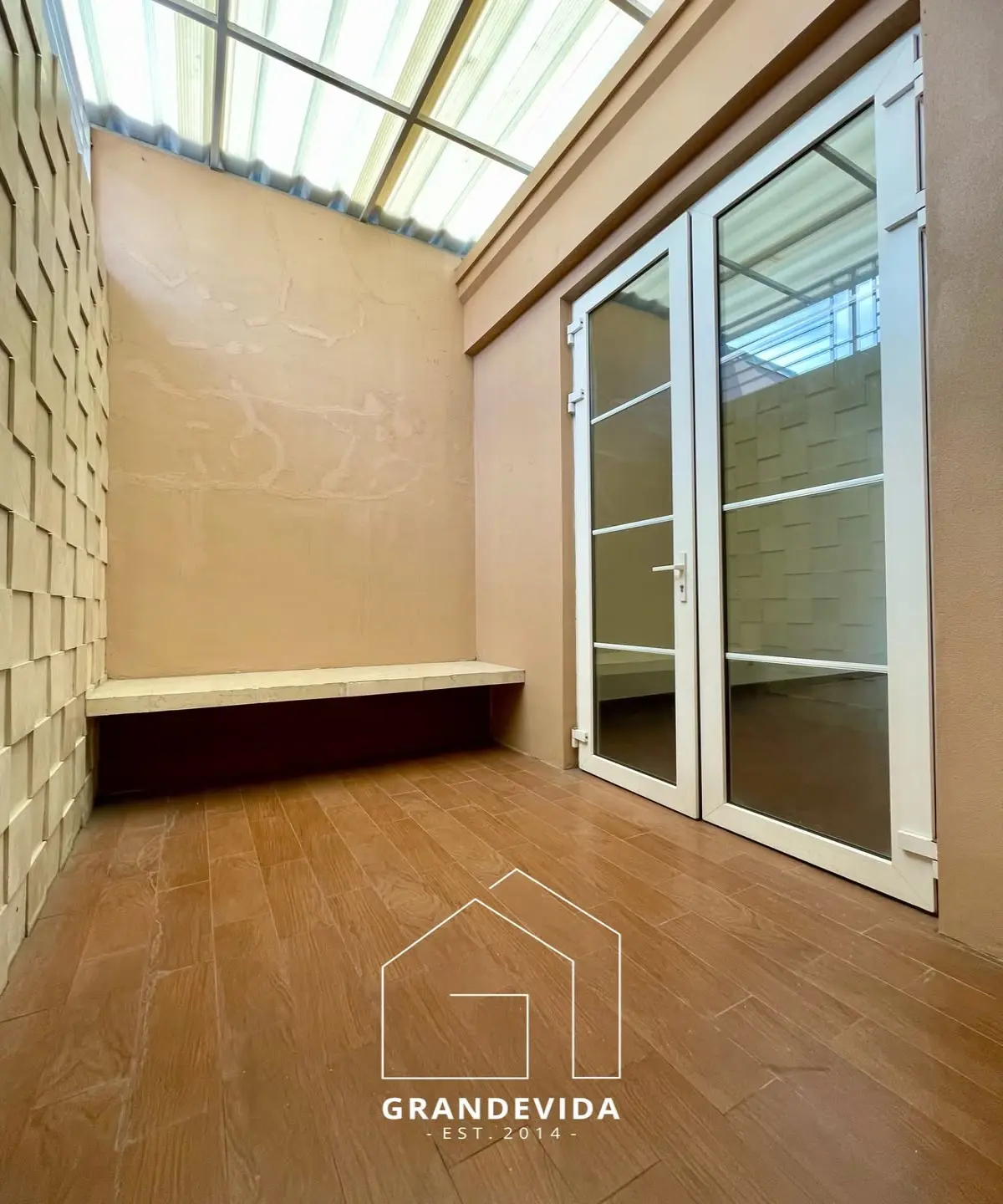 68de35de55d53.webp