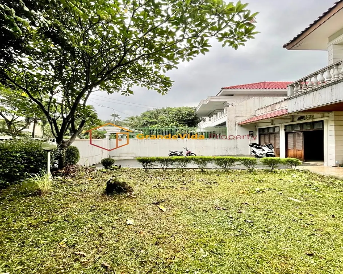 Rumah Dijual di Pondok Indah Dekat Bukit Golf