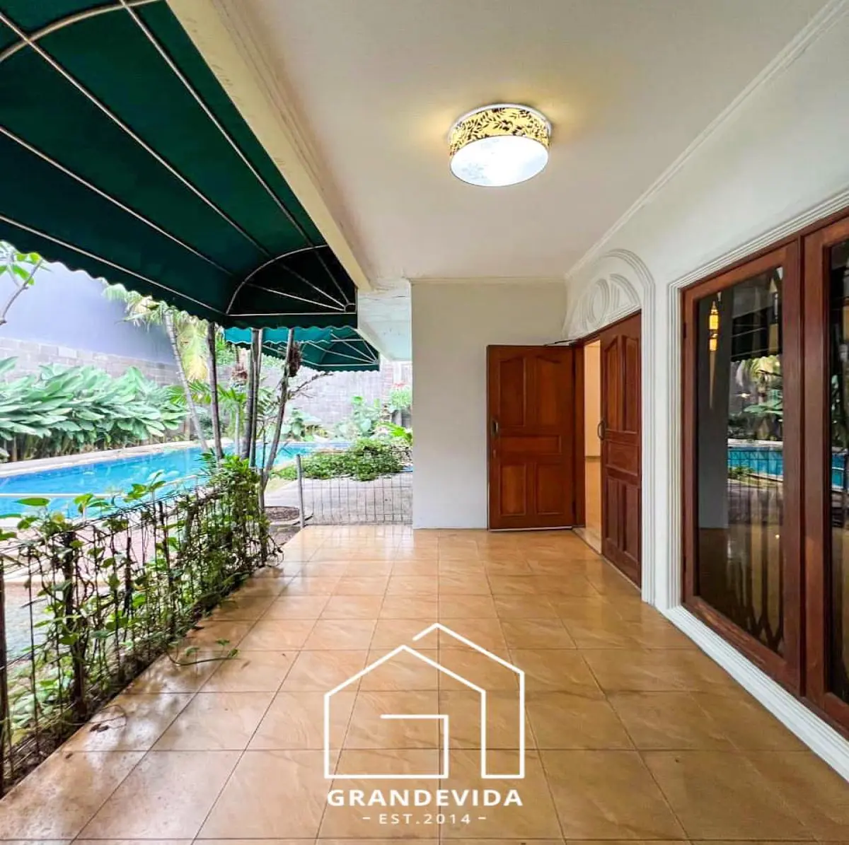 Jual Rumah Gaharu Cipete Halaman Belakang Luas
