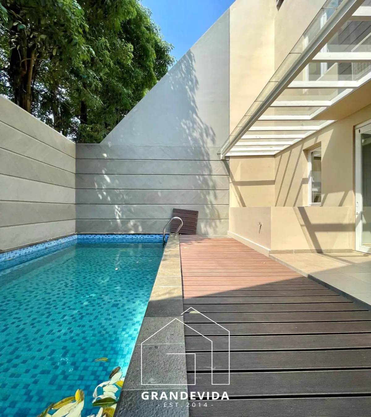 Jual Rumah Casaviia Ratake Kemang Jakarta Selatan