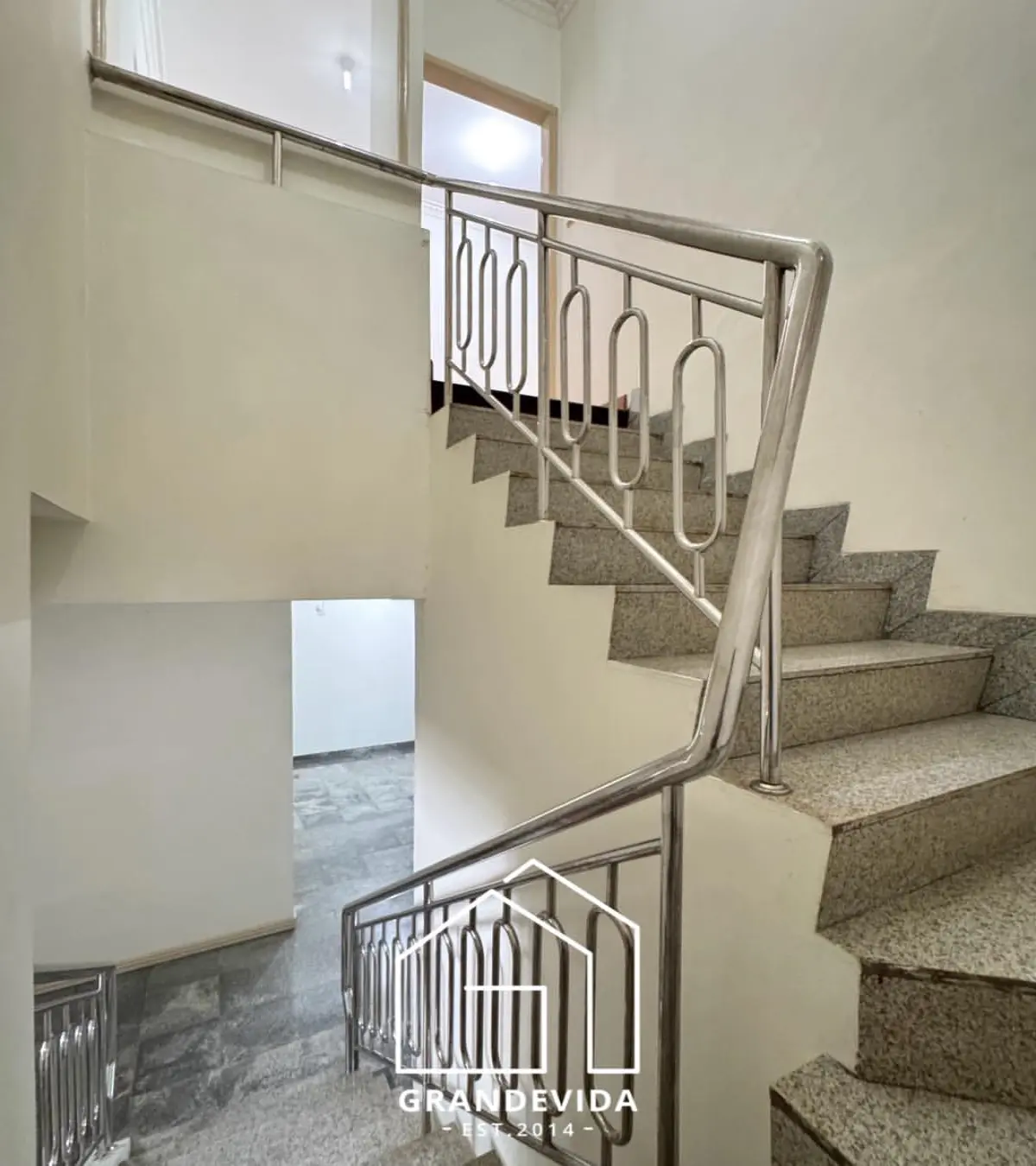68f459154ccc8.webp