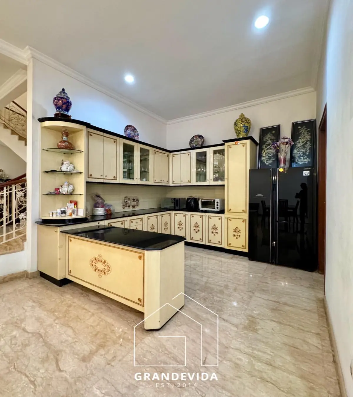 Rumah Dijual Wijaya Kebayoran Baru Design Classic