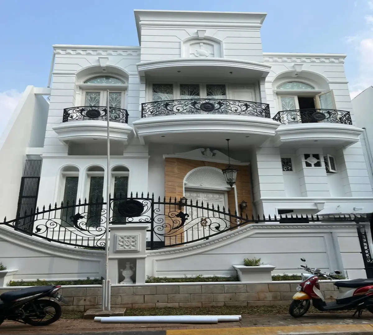 Rumah Senayan Residence Dijual